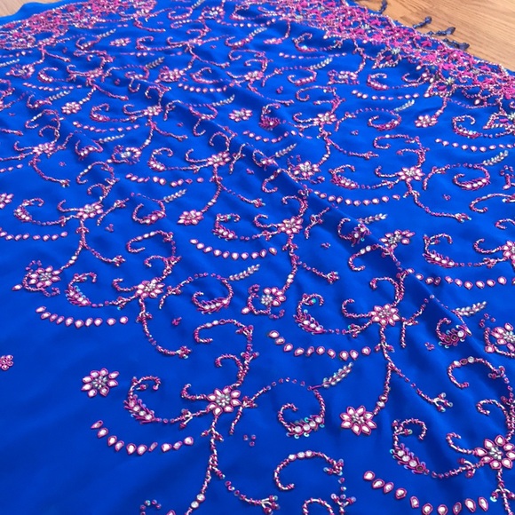 ❗️SALE❗️Saree - Picture 3 of 5